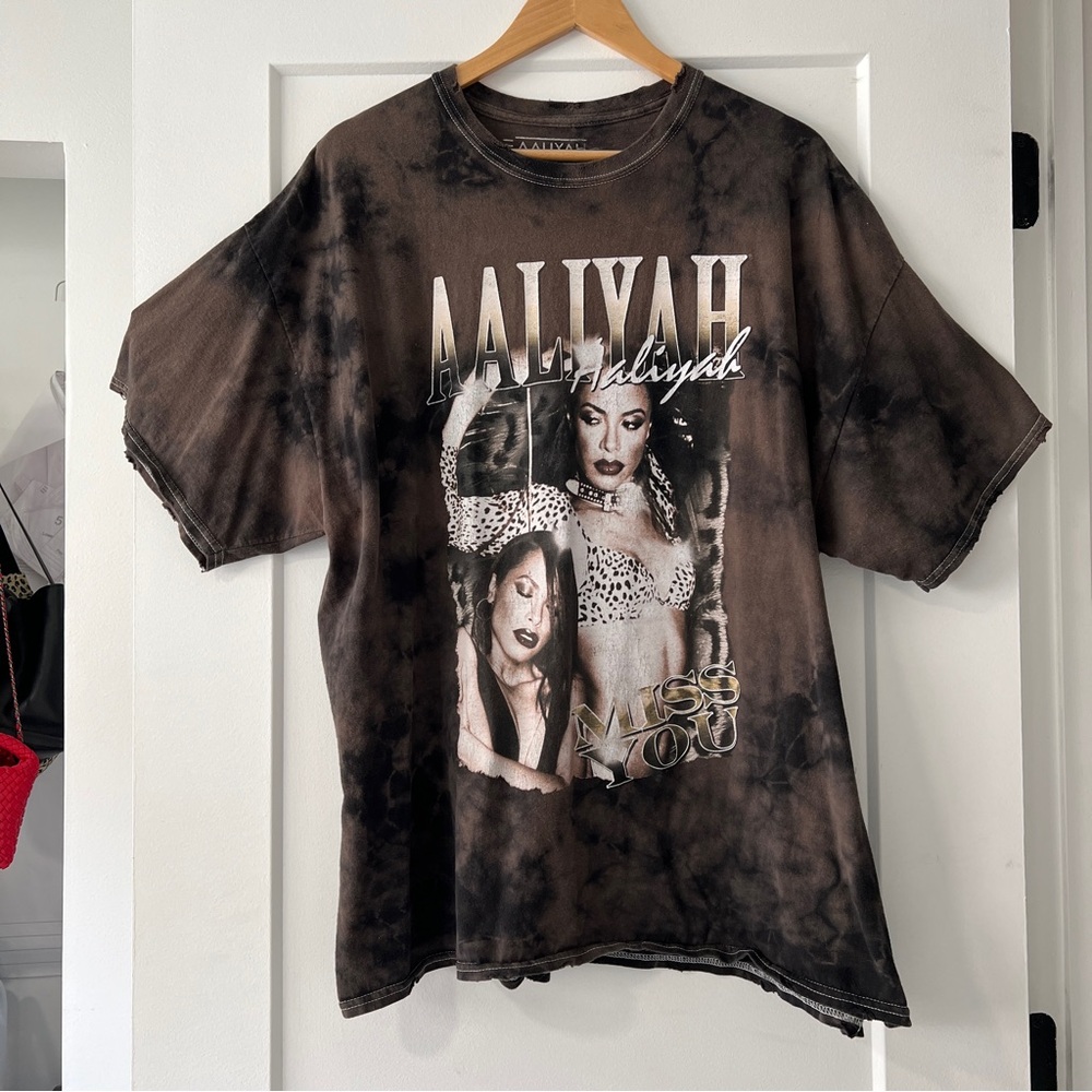 Aaliyah Graphic T-Shirt Distressed Tie Dye